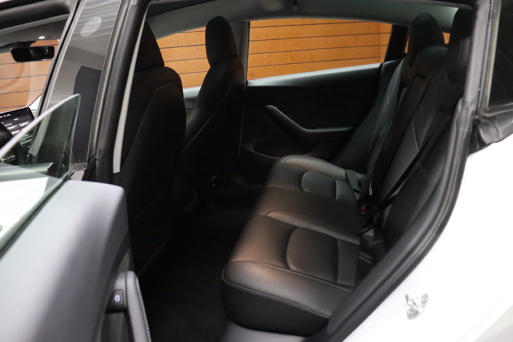 Used 2023 Tesla Model 3 Standard Range RWD image 26