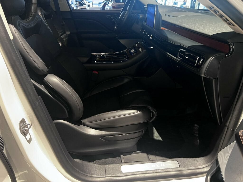 Used 2023 Lincoln Aviator Reserve w/ Equipment Group 201A AWD/4WD image 25