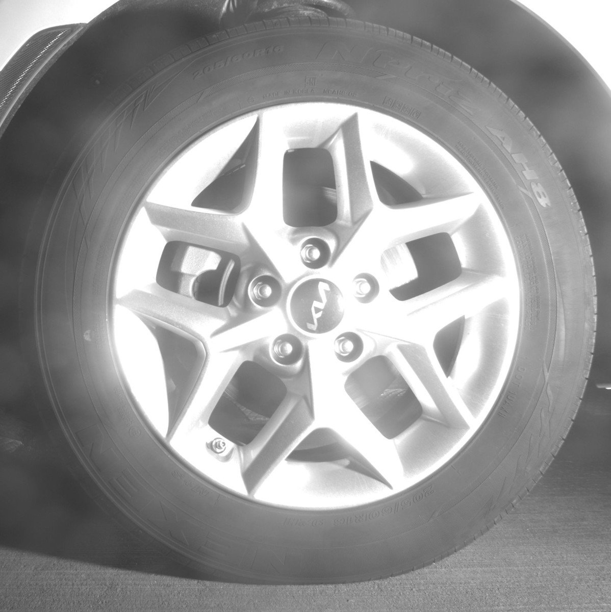 Used 2025 Kia Soul LX w/ LX Technology Package FWD image 12