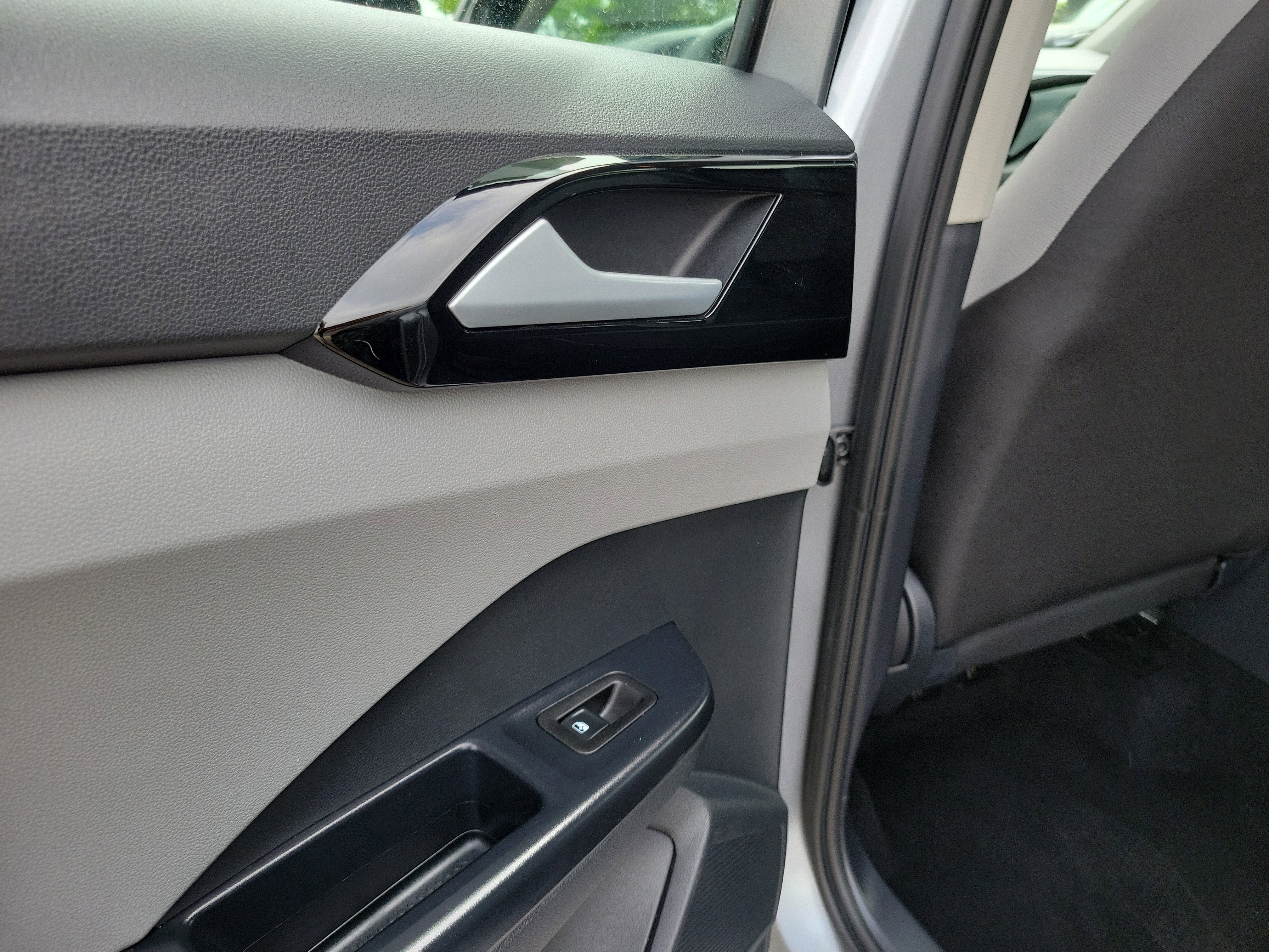 Used 2024 Volkswagen Taos S FWD image 13