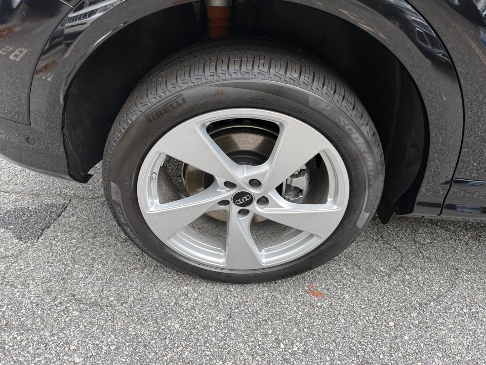 New 2025 Audi Q5 Premium Plus image 22