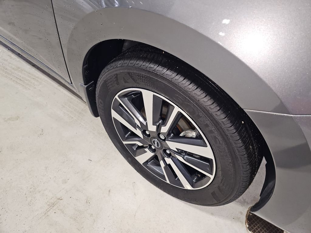 Used 2025 Nissan Versa SV w/ Trunk Package image 10