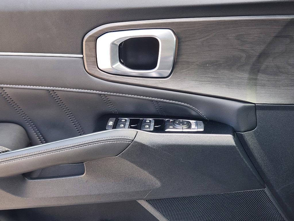 New 2025 Kia Sorento SX image 15