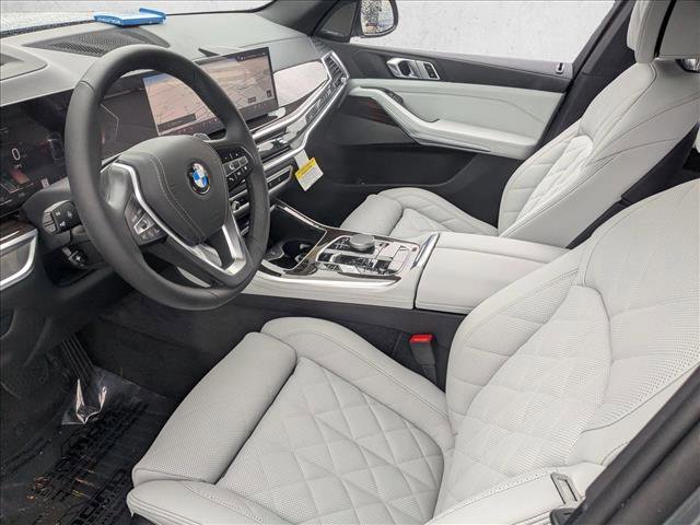 New 2026 BMW X5 xDrive40i w/ Climate Comfort Package image 3