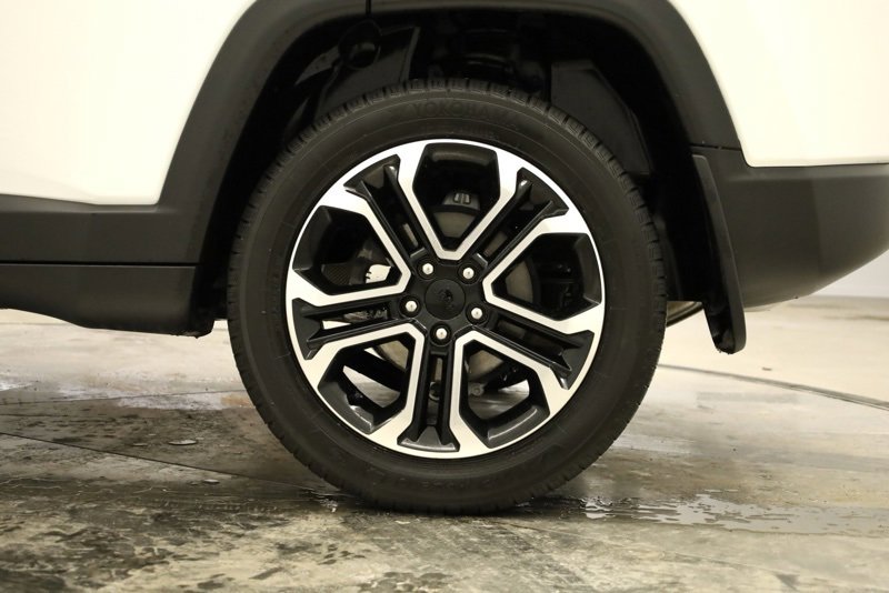 Used 2022 Jeep Compass Limited image 39