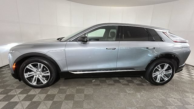 Used 2024 Cadillac Lyriq Tech RWD image 5
