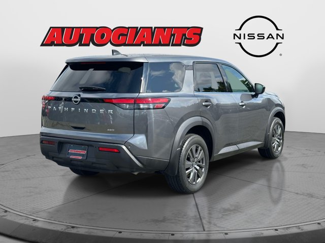 Used 2024 Nissan Pathfinder S AWD/4WD image 3
