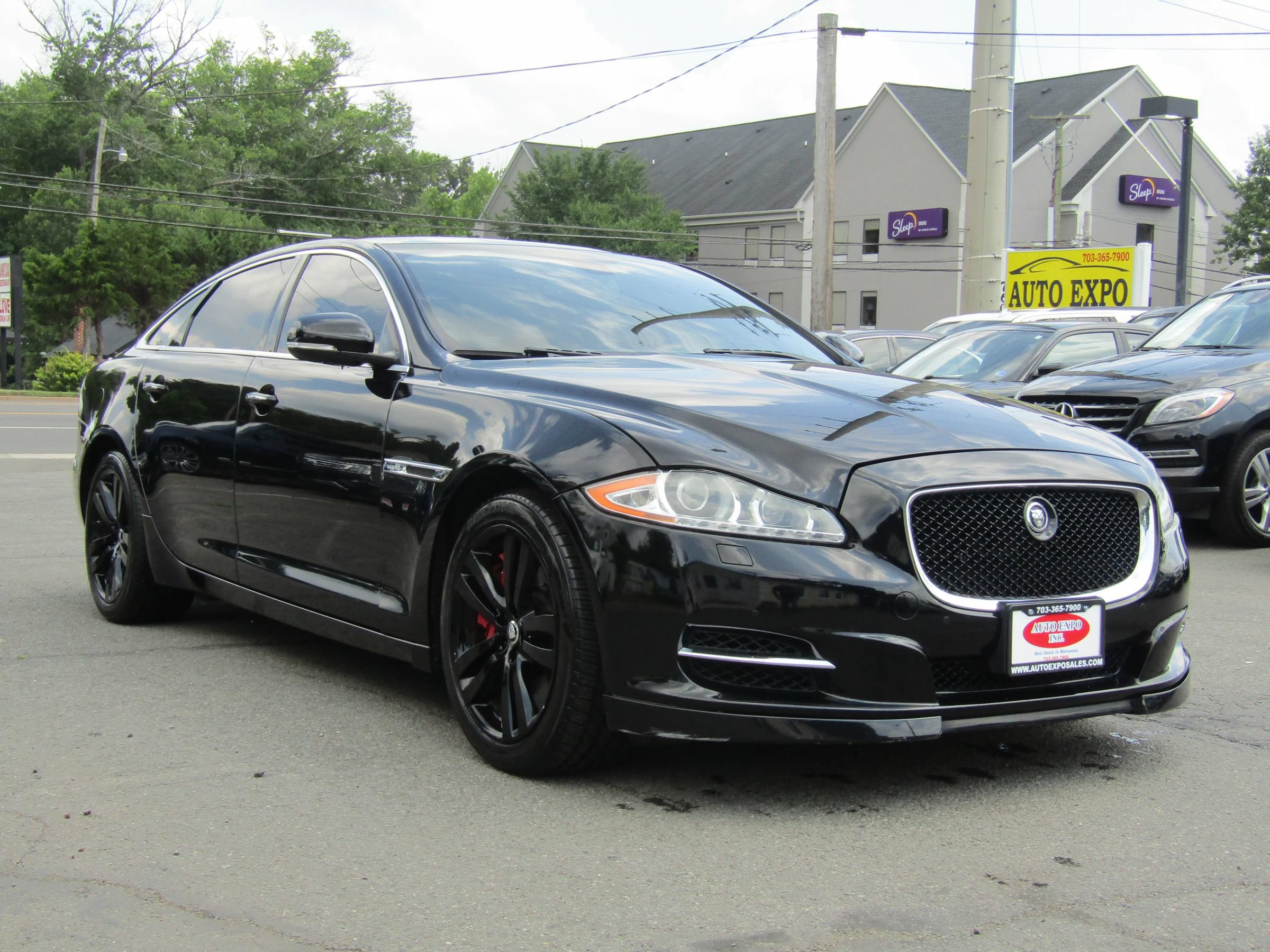 Used 2013 Jaguar XJ L Supersport RWD image 1