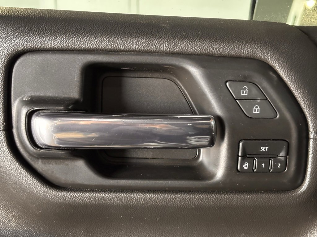 Used 2022 GMC Sierra 1500 Denali w/ Denali Reserve Package image 12