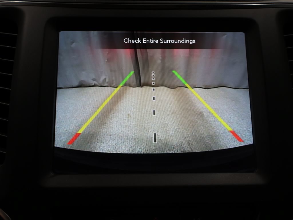 Used 2023 Jeep Cherokee Altitude Lux AWD/4WD image 28