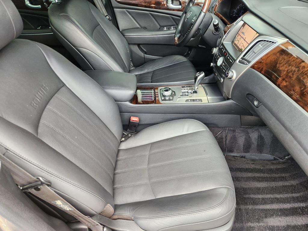 Used 2013 Hyundai Equus Signature RWD image 14