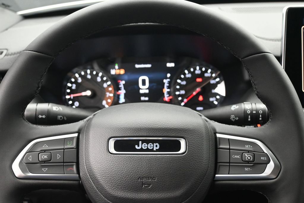 New 2026 Jeep Compass Latitude AWD/4WD image 12