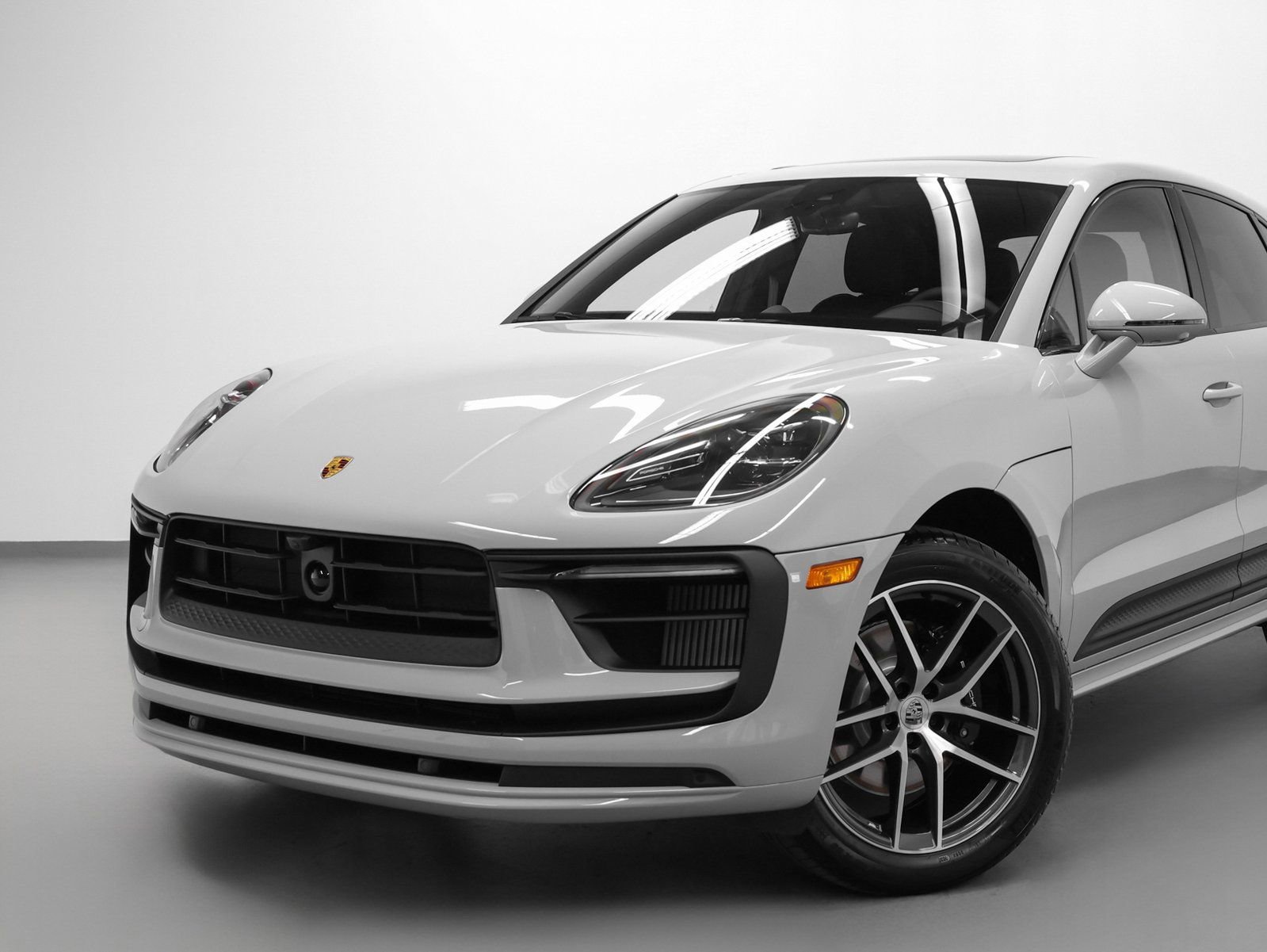 New 2026 Porsche Macan S image 7