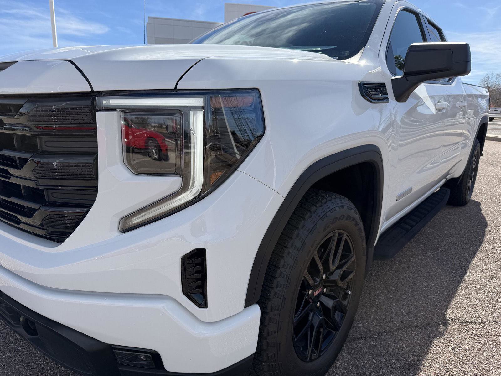 Used 2025 GMC Sierra 1500 Elevation w/ Preferred Package image 13