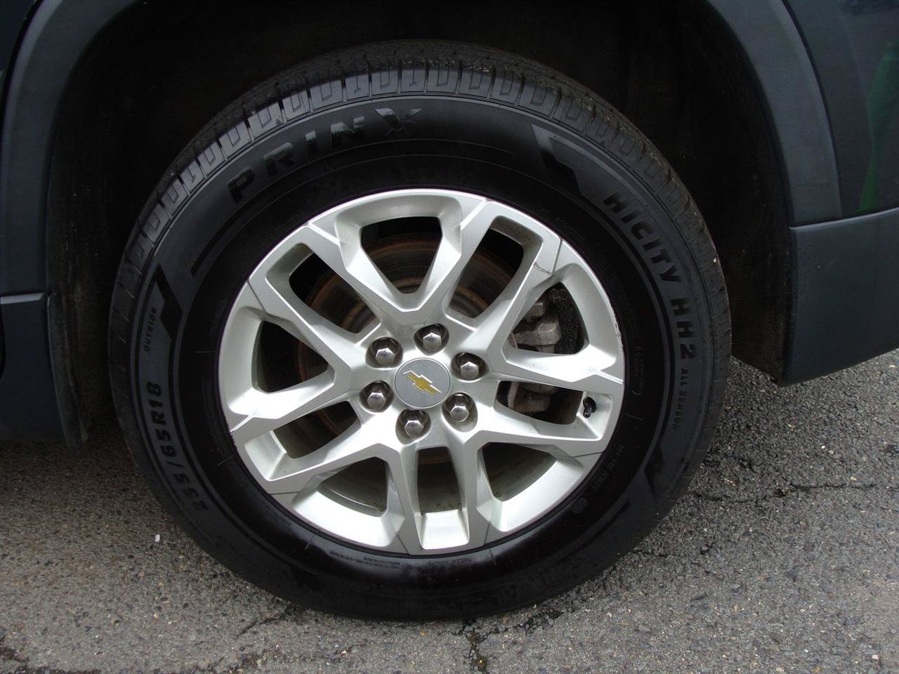 Used 2020 Chevrolet Traverse LT AWD/4WD image 35