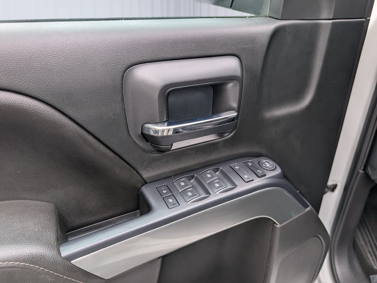 Used 2017 Chevrolet Silverado 1500 LT w/ All Star Edition AWD/4WD image 17