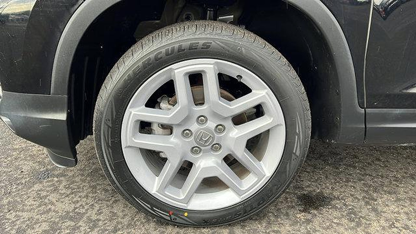 Used 2024 Honda Passport EX-L image 10