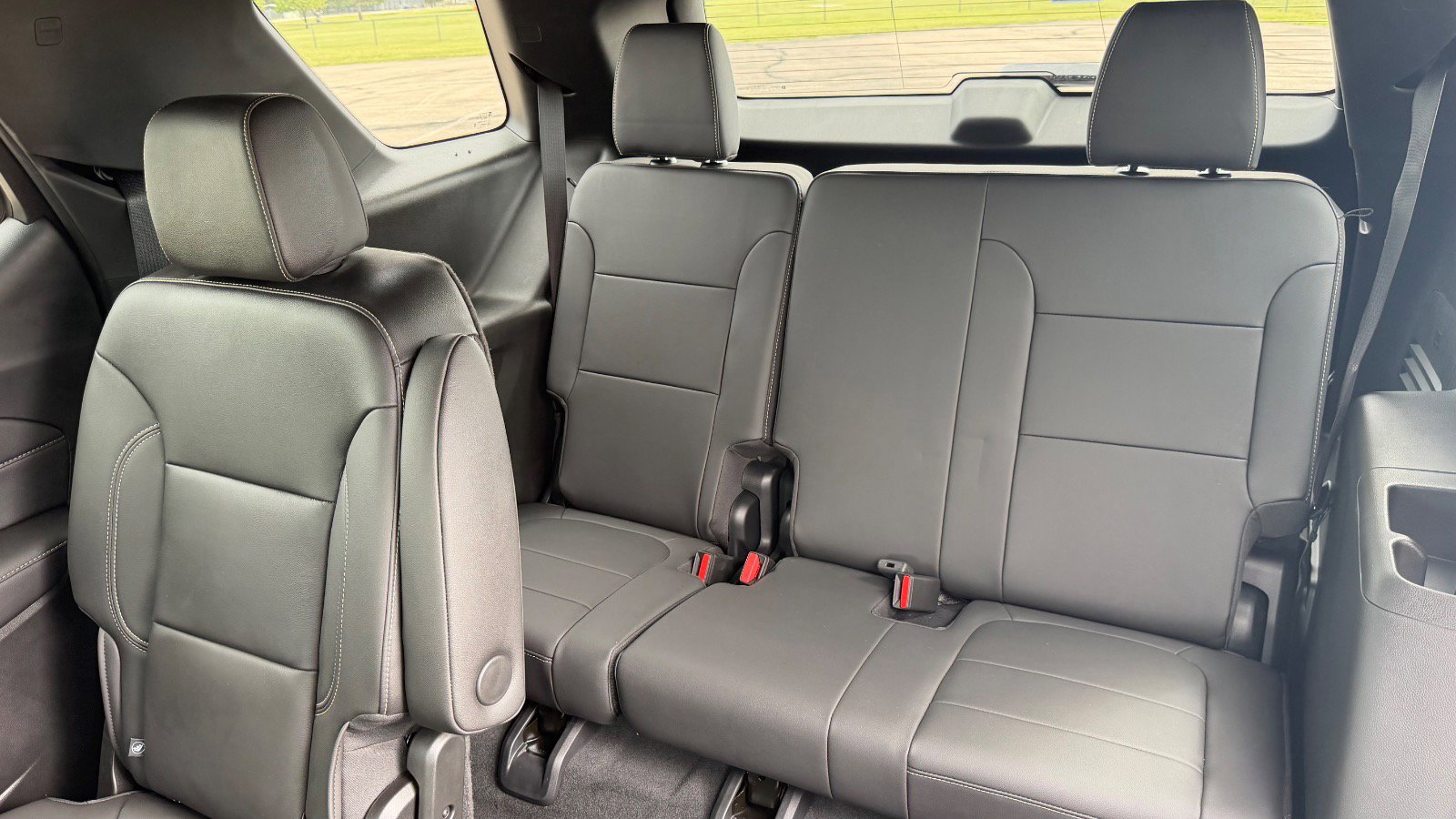 Used 2023 Chevrolet Traverse LT FWD image 21