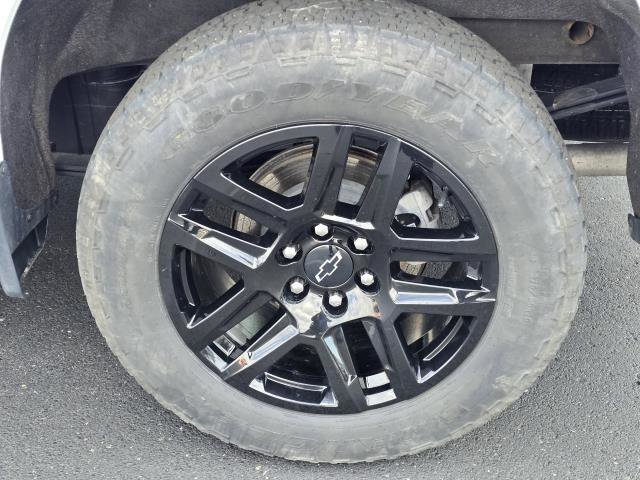 Used 2023 Chevrolet Silverado 1500 RST w/ Rally Edition AWD/4WD image 5