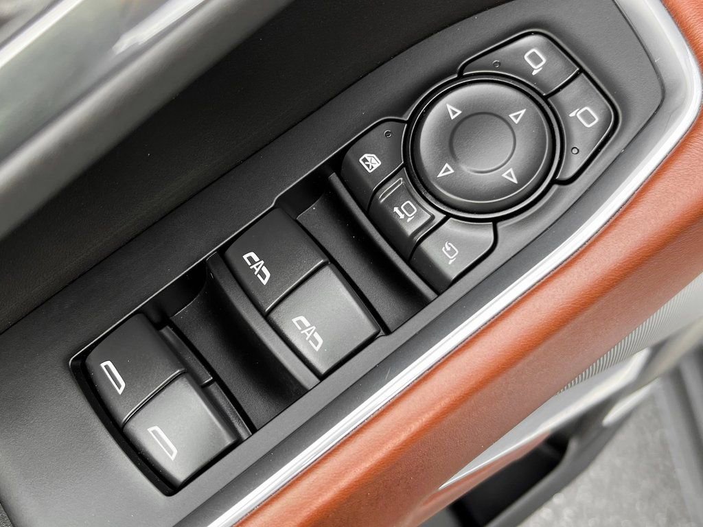 Used 2024 GMC Sierra 3500 Denali Ultimate image 31