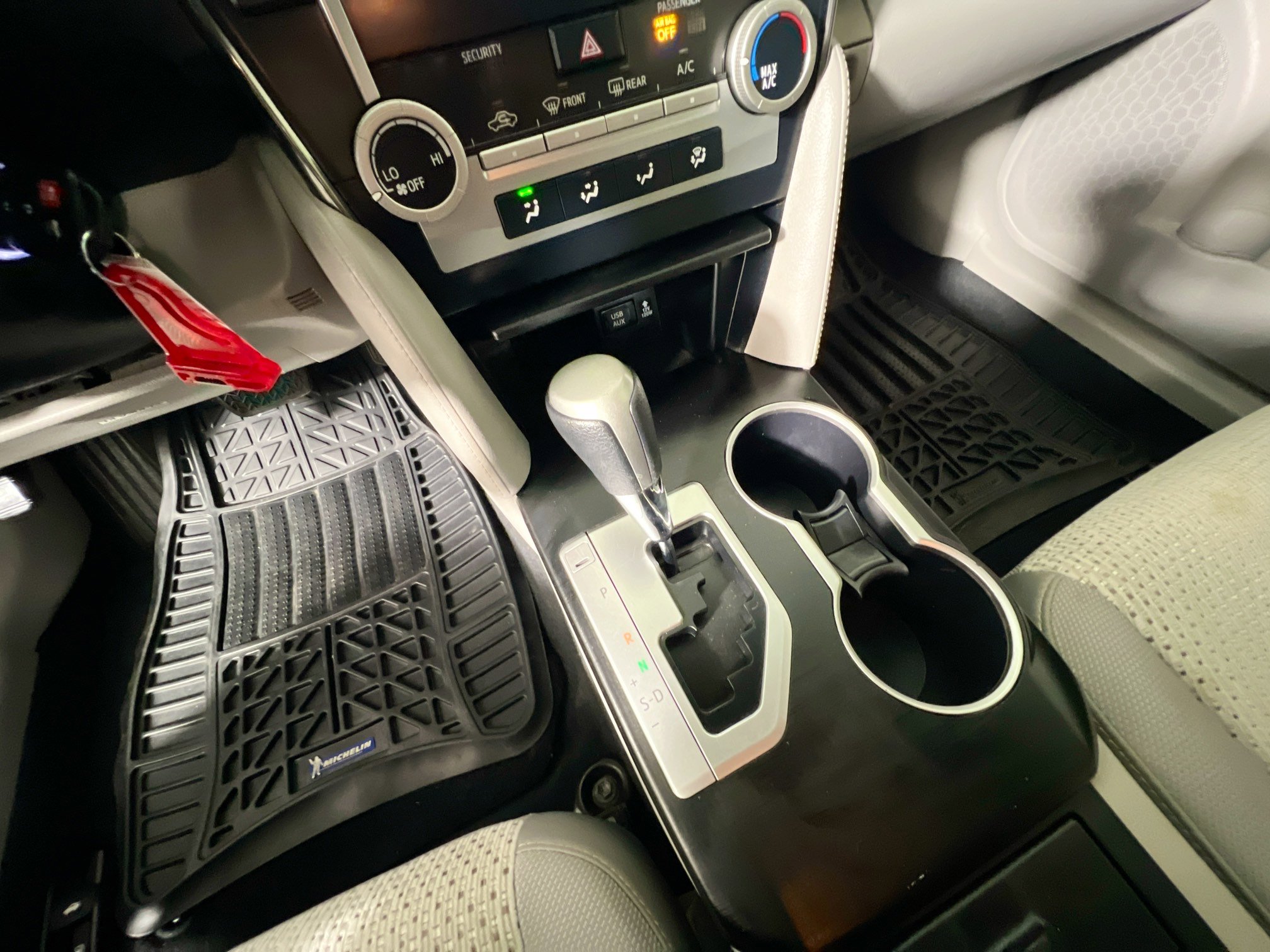 Used 2012 Toyota Camry LE image 25