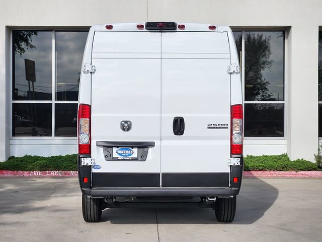 Used 2025 RAM ProMaster 2500 w/ Convenience Group image 6