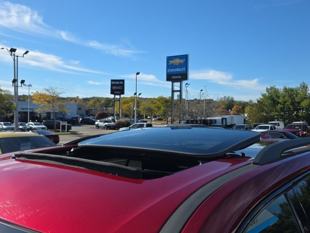 Used 2023 Chevrolet Traverse RS w/ LPO, Floor Liner Package image 12