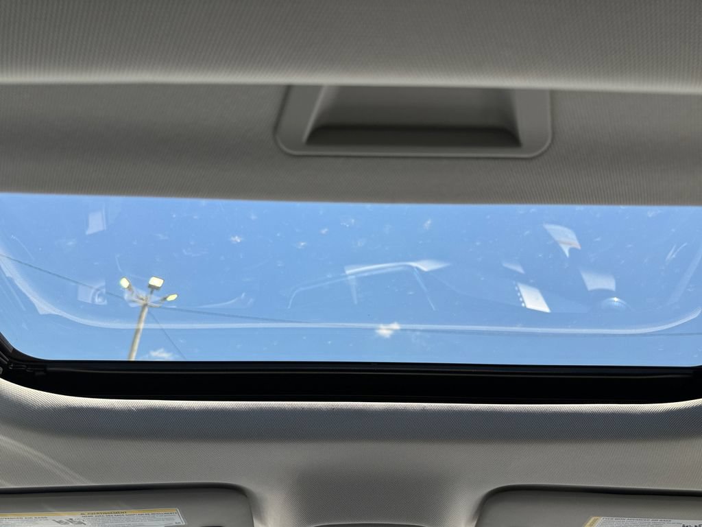 New 2026 Chevrolet Trax LT w/ Sunroof Package FWD image 24