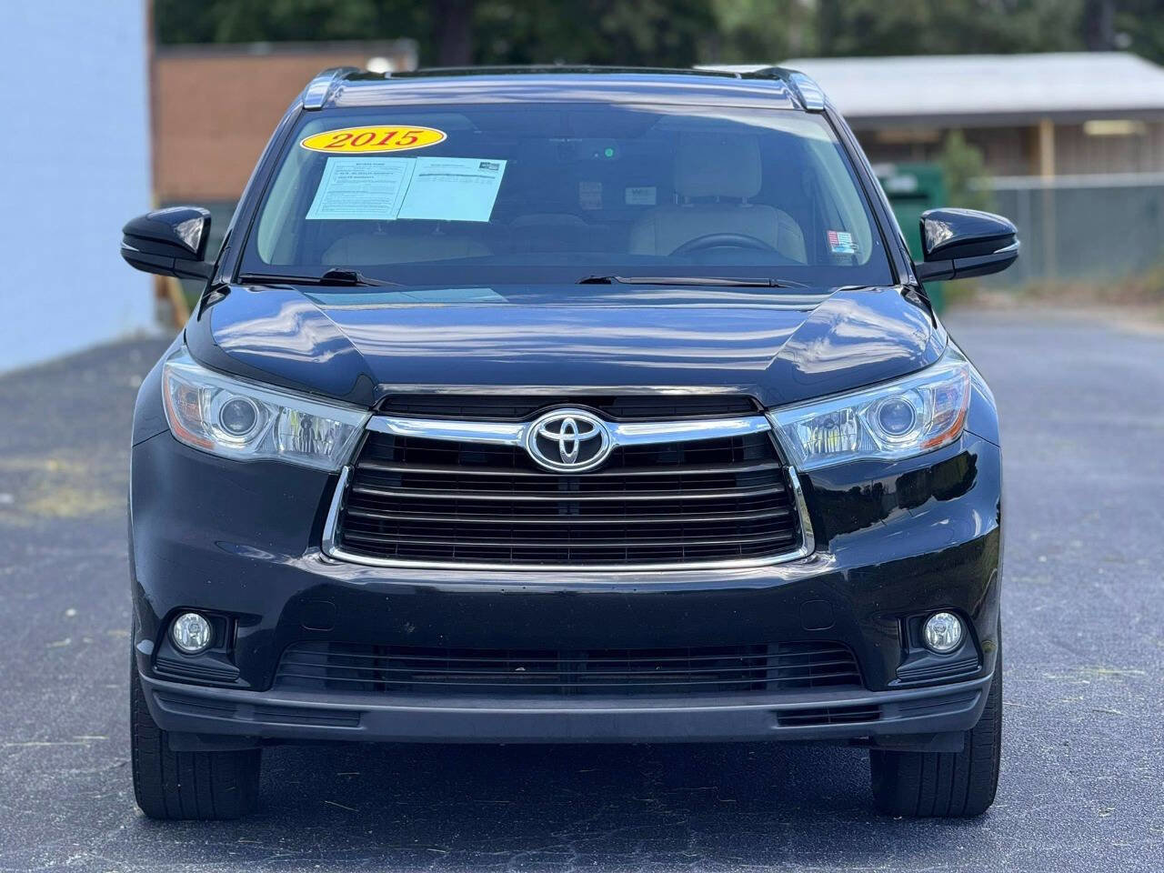 Used 2015 Toyota Highlander XLE image 2
