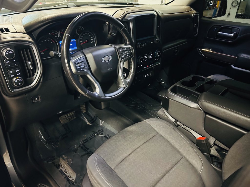 Used 2021 Chevrolet Silverado 1500 RST w/ Max Trailering Package AWD/4WD image 9