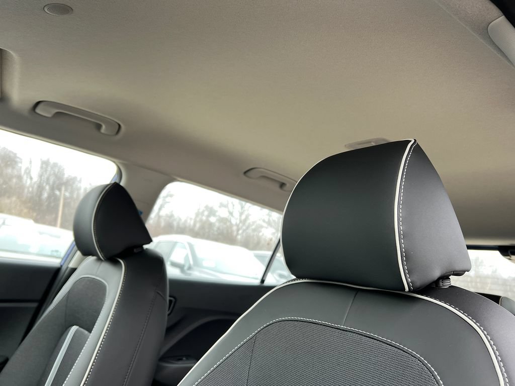 New 2025 Hyundai Venue Limited FWD image 16