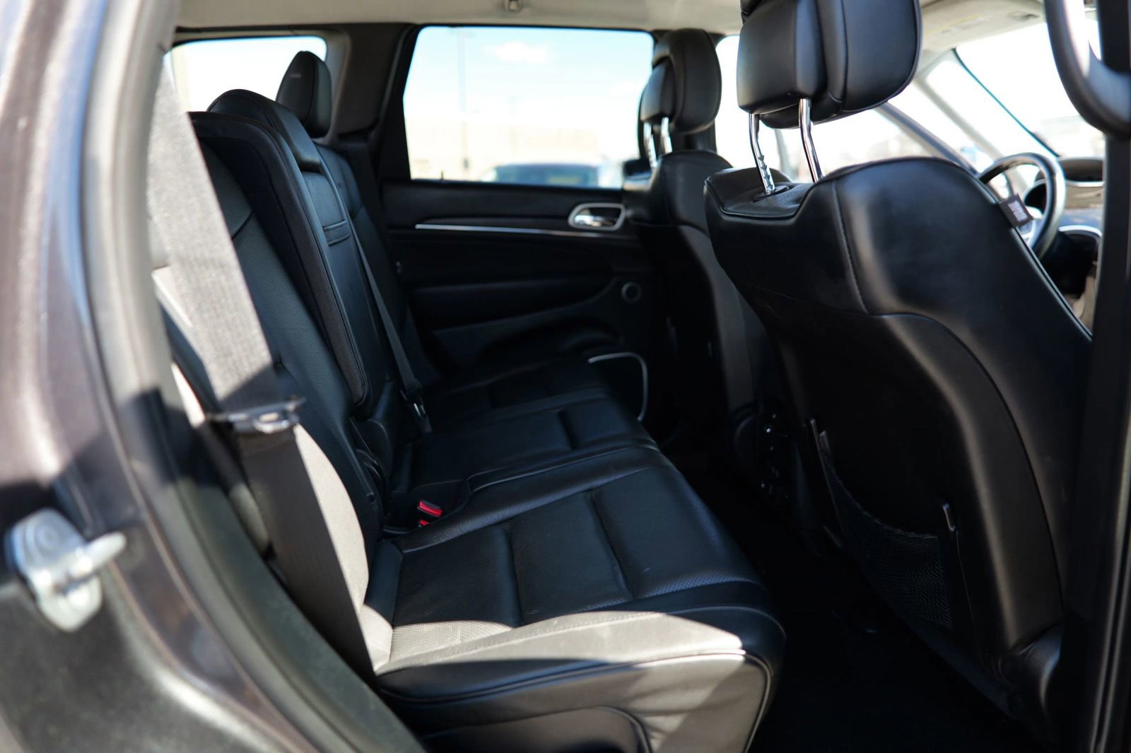 Used 2018 Jeep Grand Cherokee Summit image 30