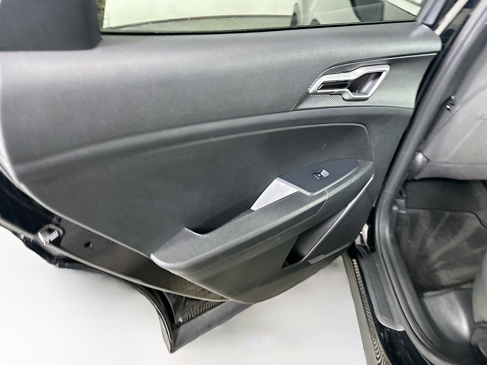 Used 2025 Kia Sportage LX image 25