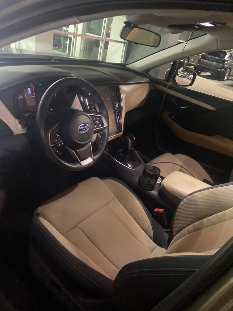 Used 2021 Subaru Outback Premium image 3