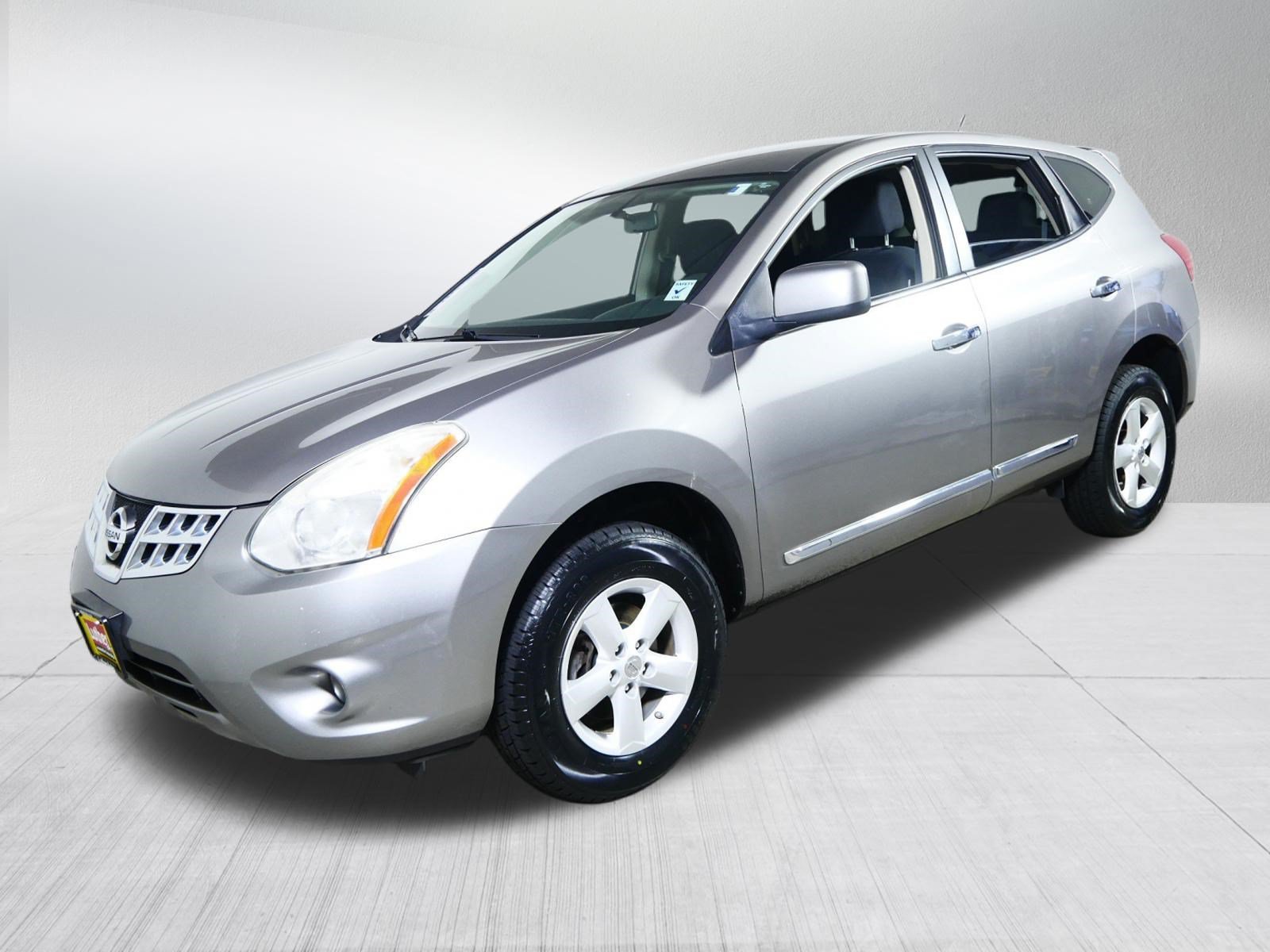 Used 2013 Nissan Rogue S w/ Special Edition Pkg AWD/4WD image 3