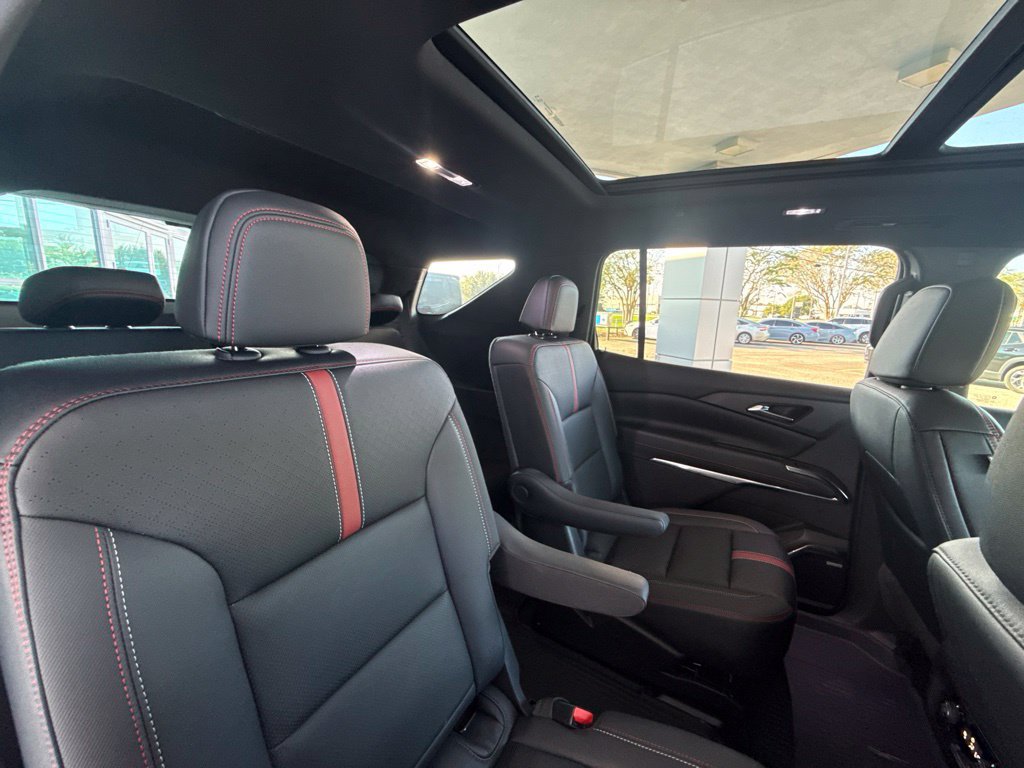 Used 2026 Chevrolet Traverse RS w/ LPO, Floor Liner Package FWD image 40