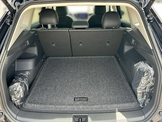 New 2026 Volkswagen Tiguan SE AWD/4WD image 24