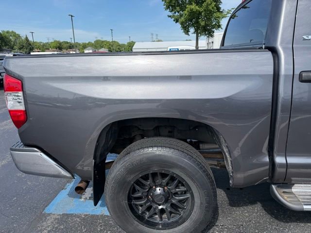 Used 2014 Toyota Tundra SR5 w/ SR5 Upgrade Package AWD/4WD image 4