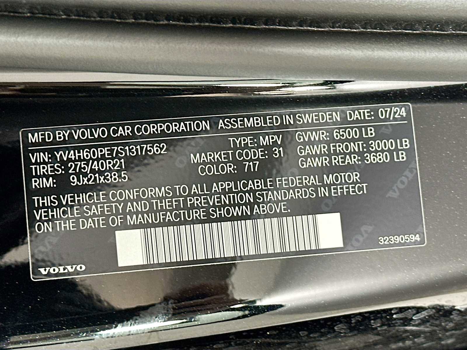 Certified 2025 Volvo XC90 T8 Plus w/ Protection Package Premier image 29