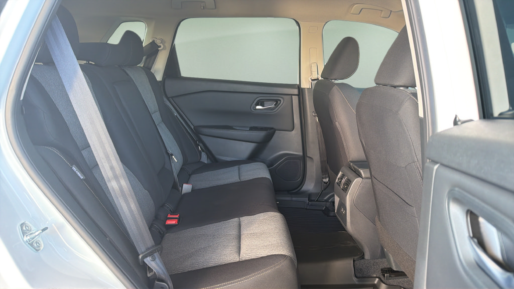 New 2026 Nissan Rogue SV AWD/4WD image 18
