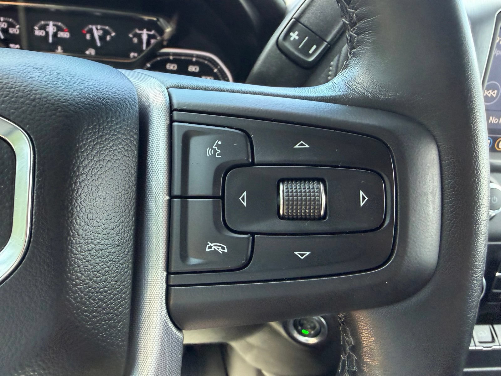 Used 2021 GMC Sierra 1500 SLT w/ SLT Premium Plus Package AWD/4WD image 15