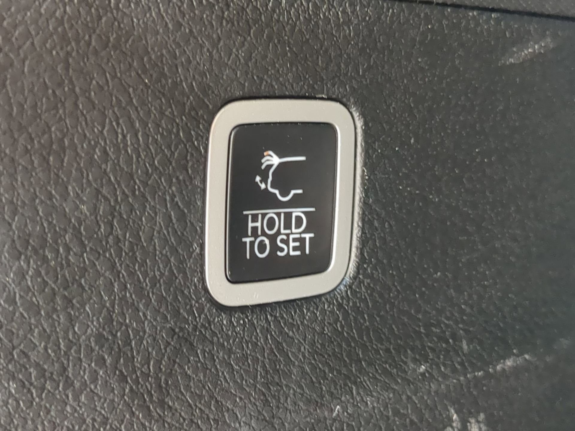 Used 2024 Jeep Wagoneer L Series II w/ Flexible Seating Group AWD/4WD image 40