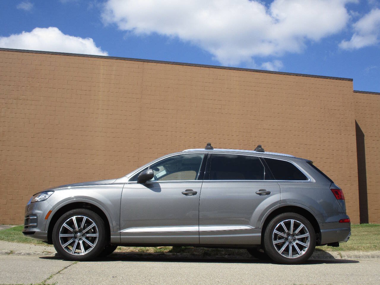 Used 2017 Audi Q7 3.0T Prestige AWD/4WD image 7