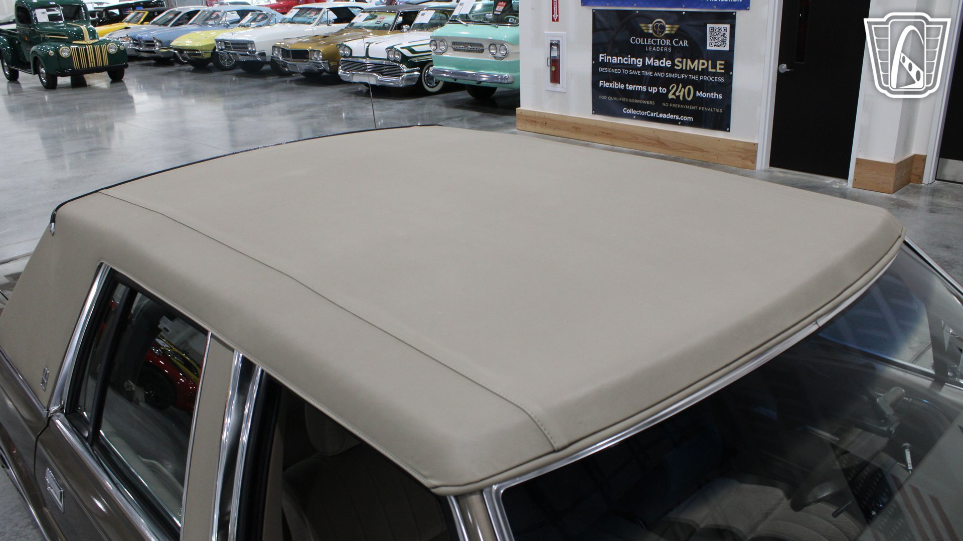 Used 1989 Lincoln Town Car RWD image 31