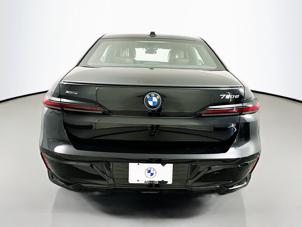 New 2026 BMW 750e xDrive w/ Executive Package AWD/4WD image 6