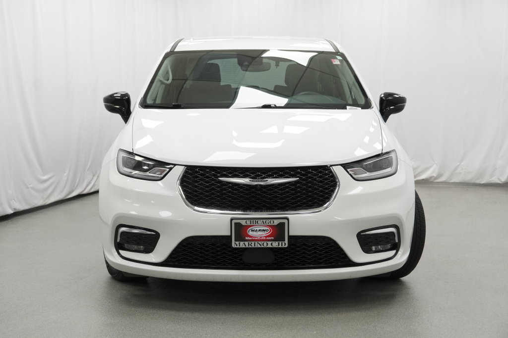 Used 2024 Chrysler Pacifica Limited FWD image 14