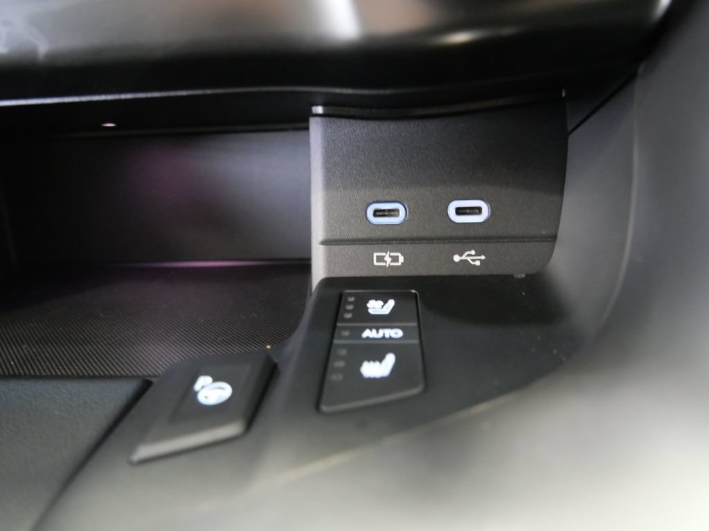 Certified 2025 Lexus LX 700h Overtrail AWD/4WD image 27