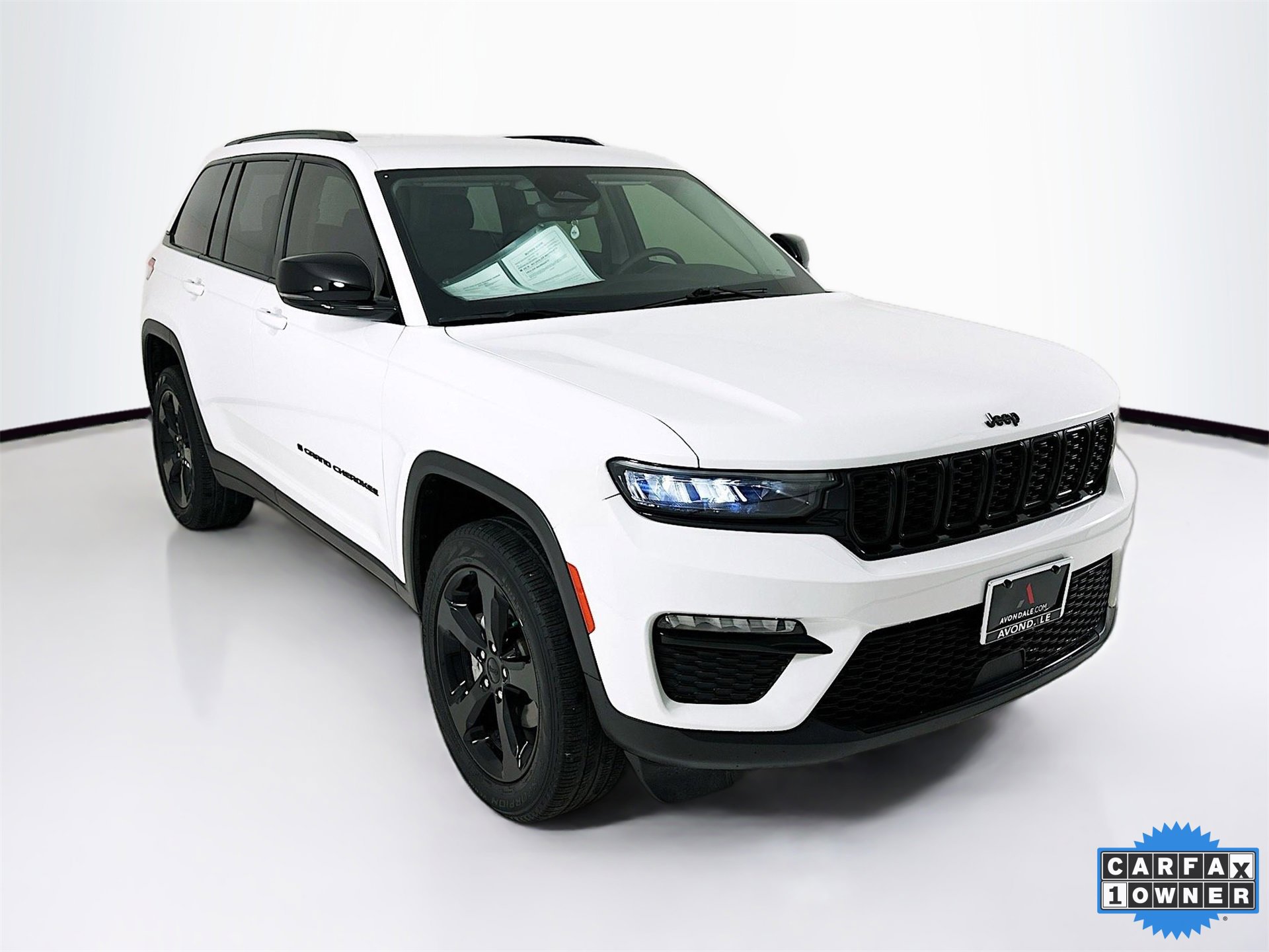 Used 2023 Jeep Grand Cherokee Limited w/ Black Appearance Package