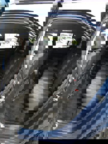 Used 2017 Chevrolet Equinox LT w/ Convenience Package image 42