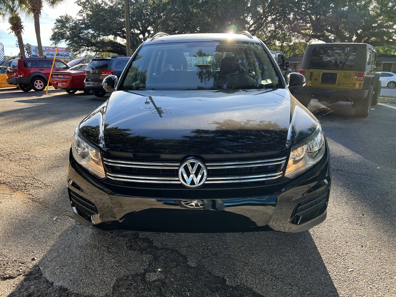 Used 2018 Volkswagen Tiguan Limited image 8